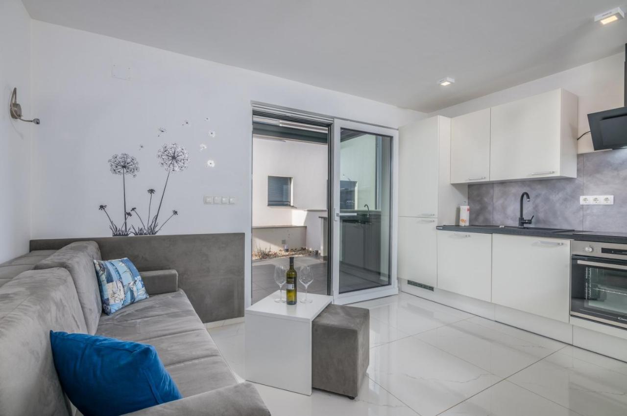 Apartments Elle Luxury Vantacici Malinska Zewnętrze zdjęcie