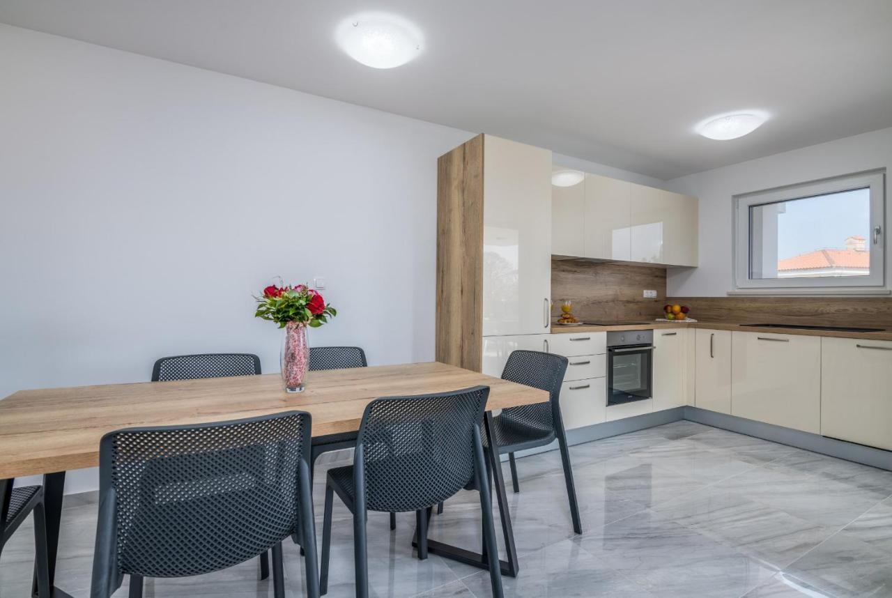 Apartments Elle Luxury Vantacici Malinska Zewnętrze zdjęcie